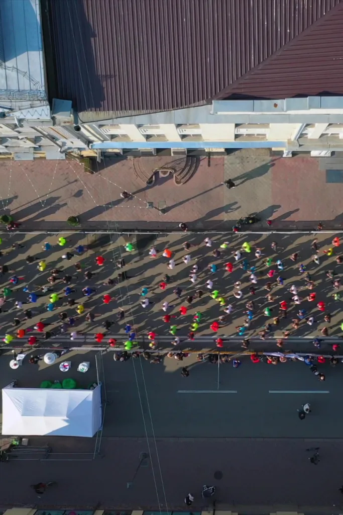 What is a good half marathon time? Average half marathon times by age and gender 3 average half marathon time